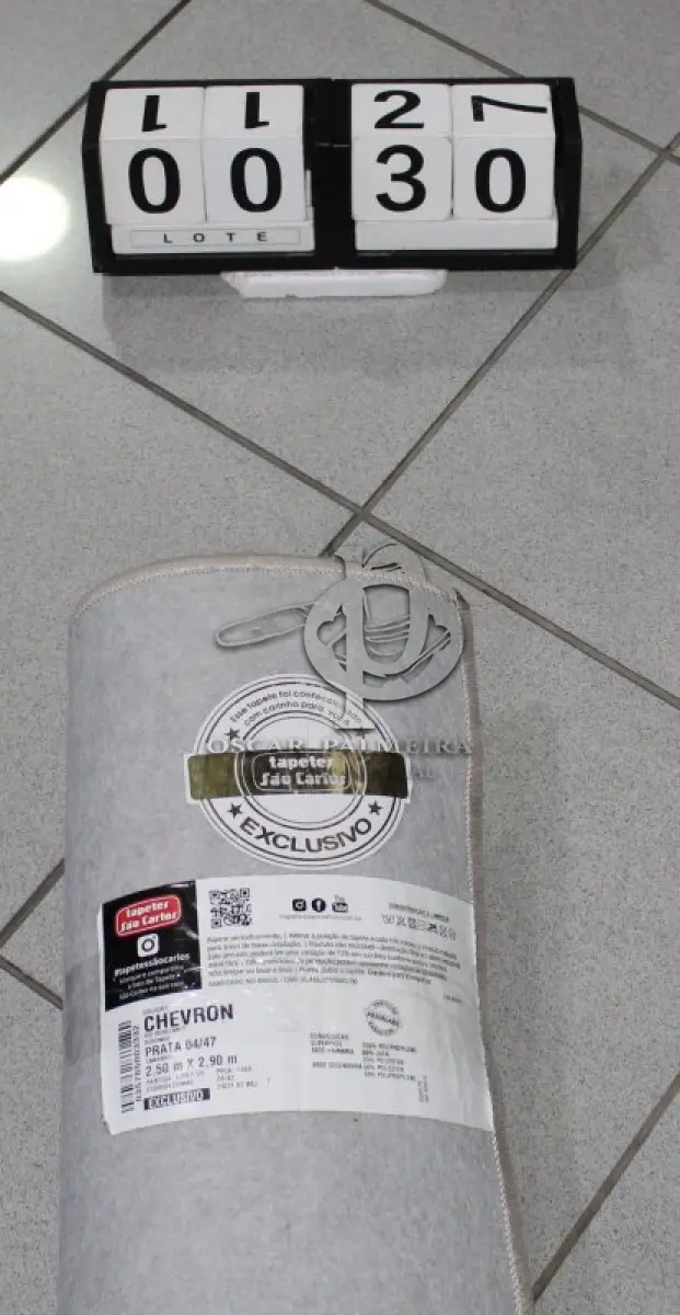 LOTE 030 - TAPETE SÃO CARLOS, TAMANHO 2,50M X 2,90M