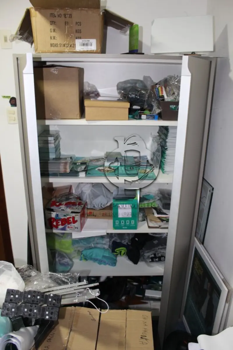 LOTE 0228 - MÓVEL DE ESCRITÓRIO