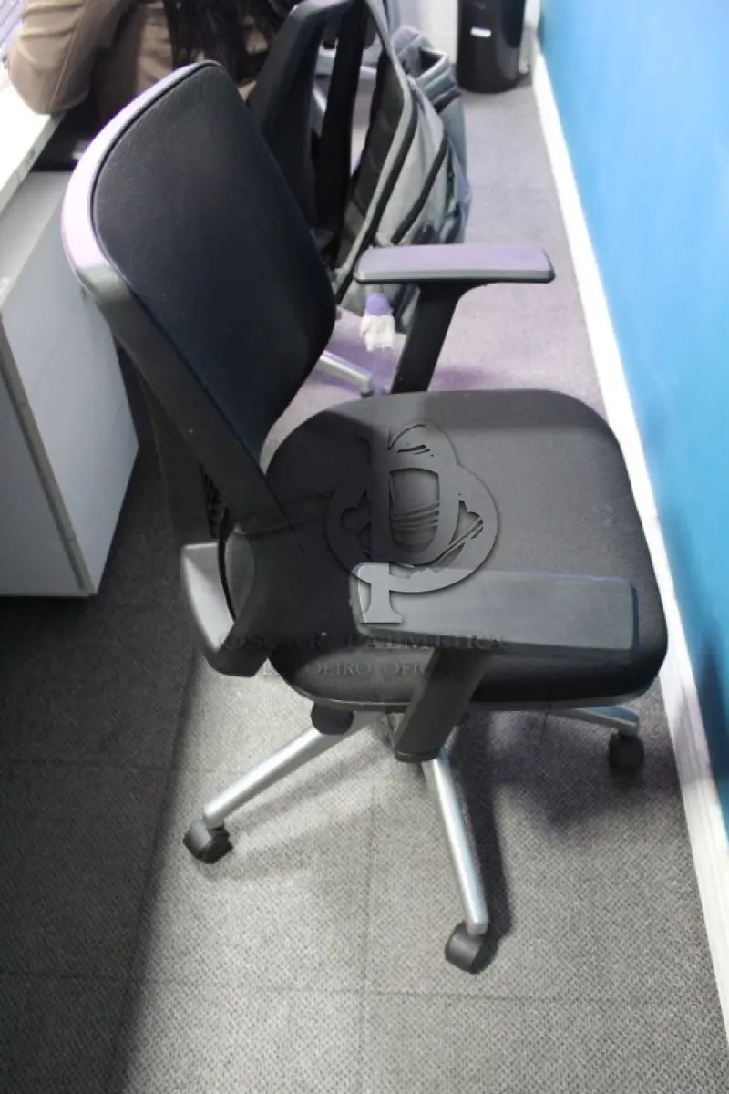 LOTE 0200 - MÓVEL DE ESCRITÓRIO