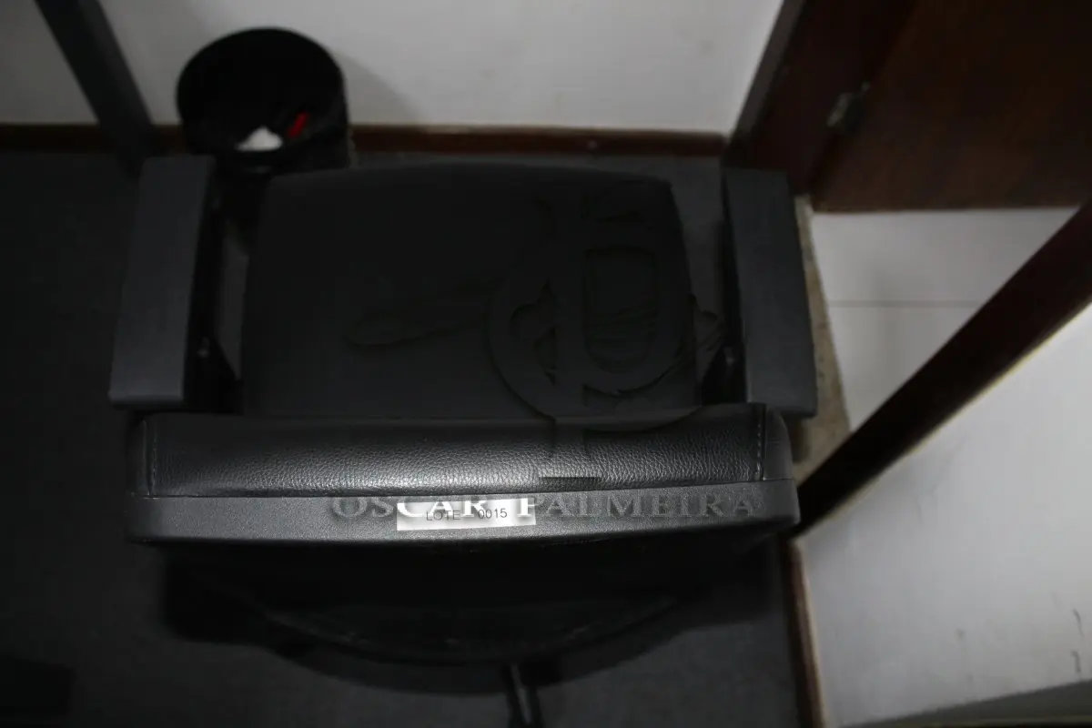 LOTE 0015 - MÓVEL DE ESCRITÓRIO