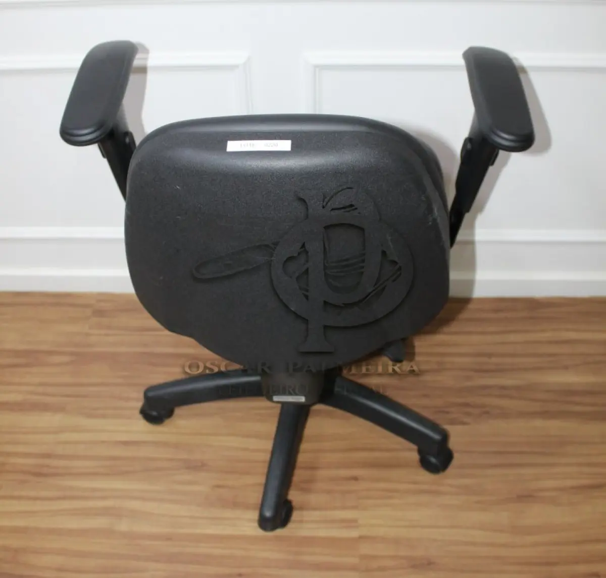 LOTE 0220 - MÓVEL DE ESCRITÓRIO