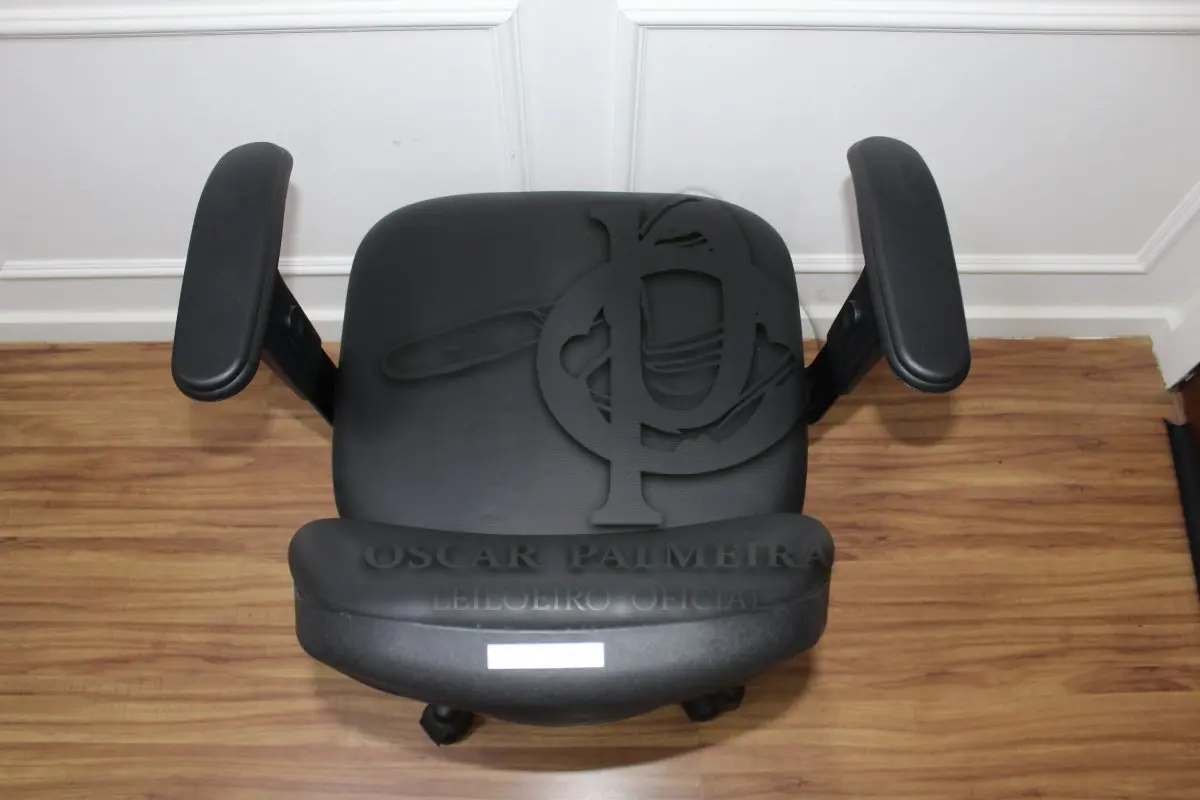 LOTE 0221 - MÓVEL DE ESCRITÓRIO