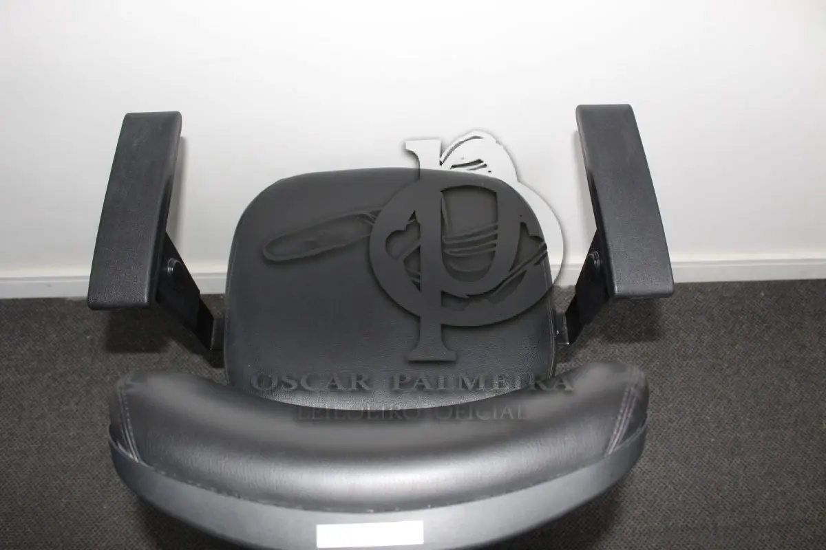 LOTE 0063 - MÓVEL DE ESCRITÓRIO