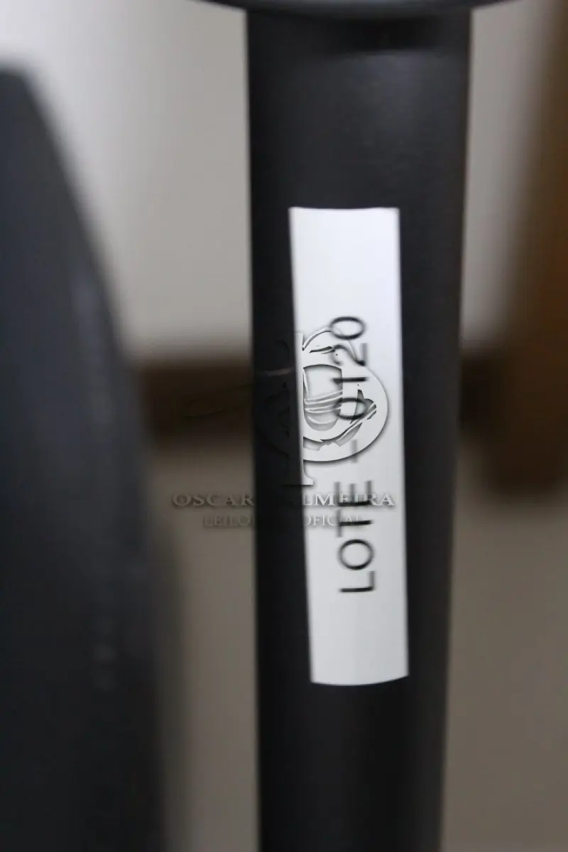 LOTE 0120 - MÓVEL DE ESCRITÓRIO