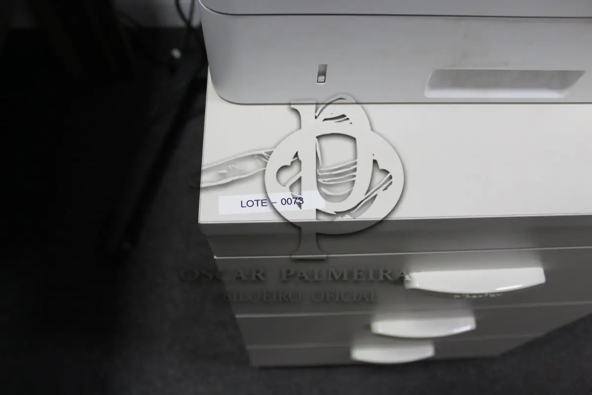 LOTE 0073 - MÓVEL DE ESCRITÓRIO