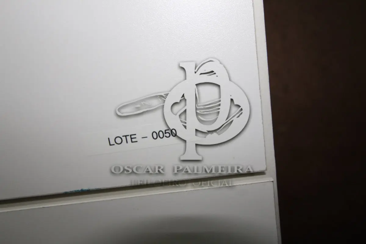 LOTE 0050 - MÓVEL DE ESCRITÓRIO