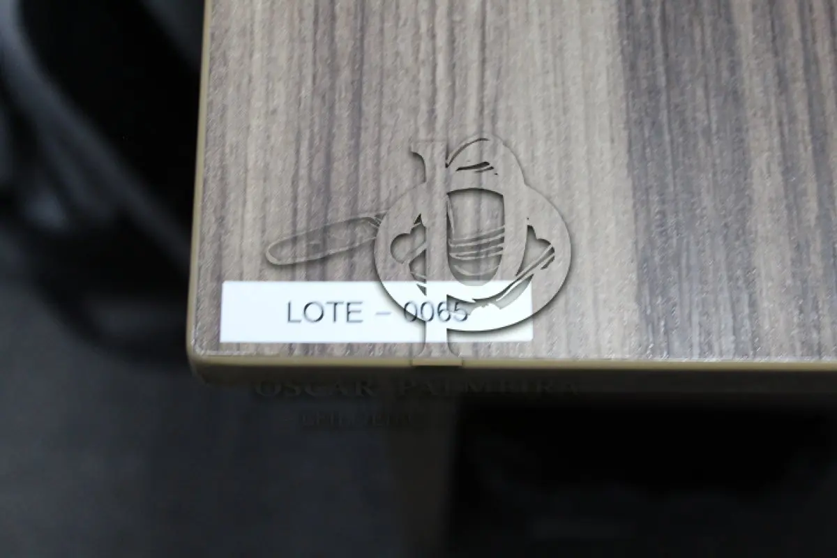 LOTE 0065 - MÓVEL DE ESCRITÓRIO