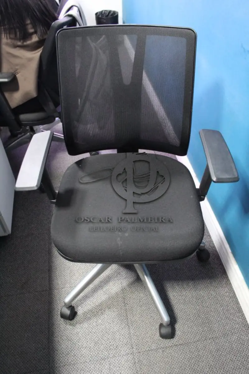 LOTE 0200 - MÓVEL DE ESCRITÓRIO