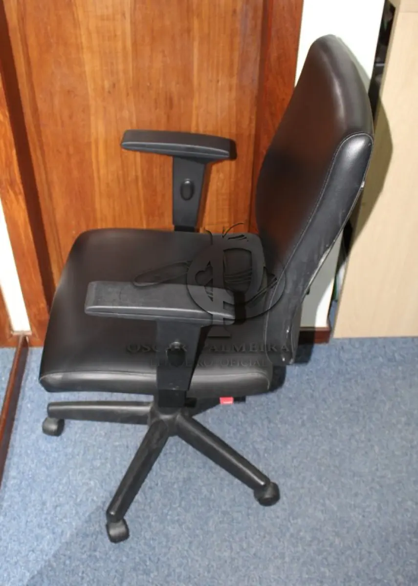 LOTE 0232 - MÓVEL DE ESCRITÓRIO