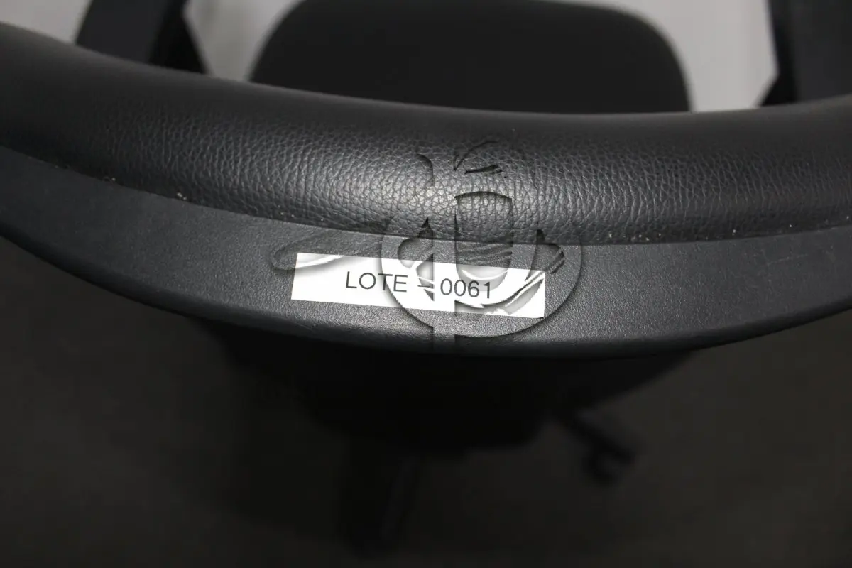 LOTE 0061 - MÓVEL DE ESCRITÓRIO