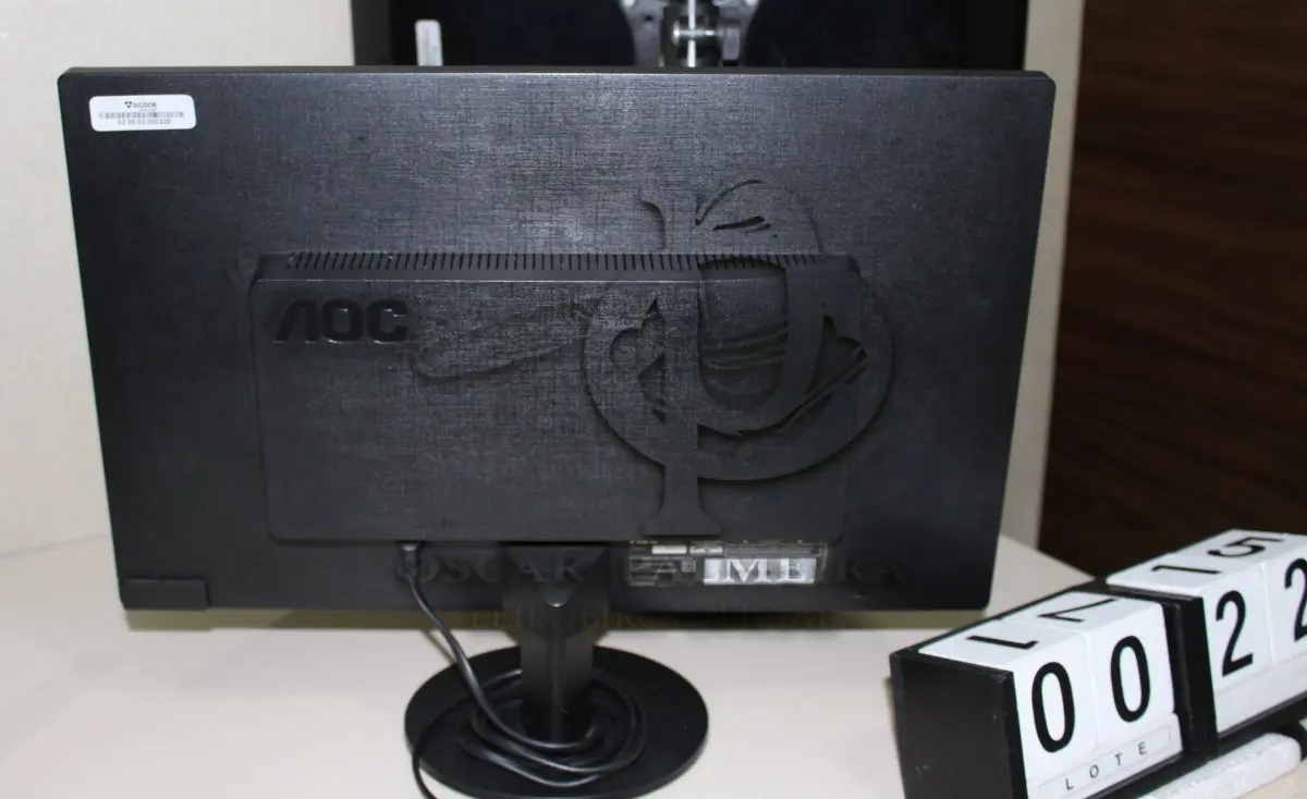 LOTE 022 - CONJUNTO MONITORES