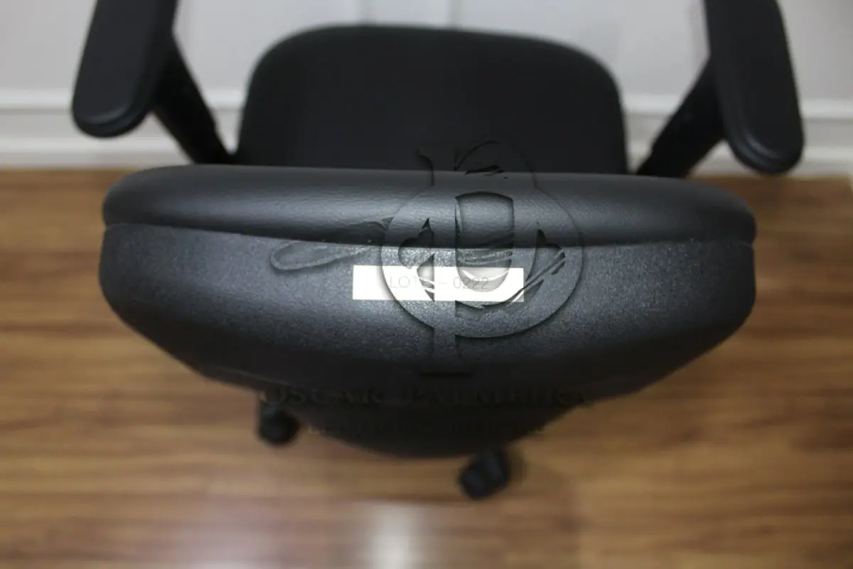 LOTE 0222 - MÓVEL DE ESCRITÓRIO