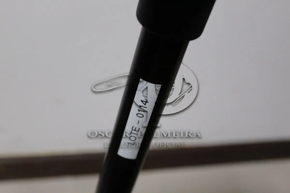 LOTE 0114 - MÓVEL DE ESCRITÓRIO