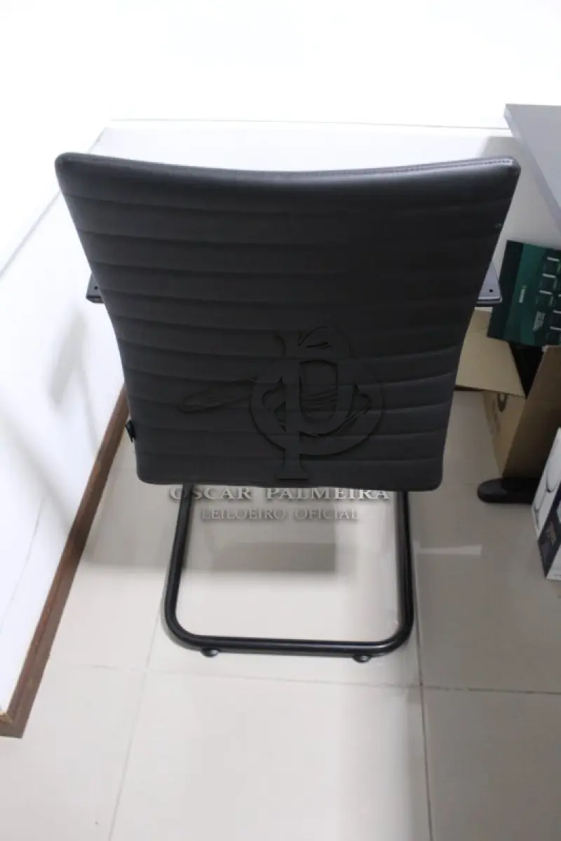 LOTE 0117 - MÓVEL DE ESCRITÓRIO