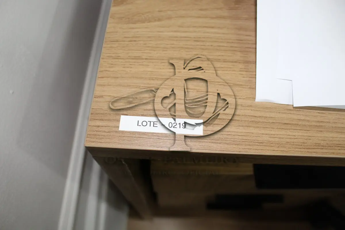 LOTE 0219 - MÓVEL DE ESCRITÓRIO