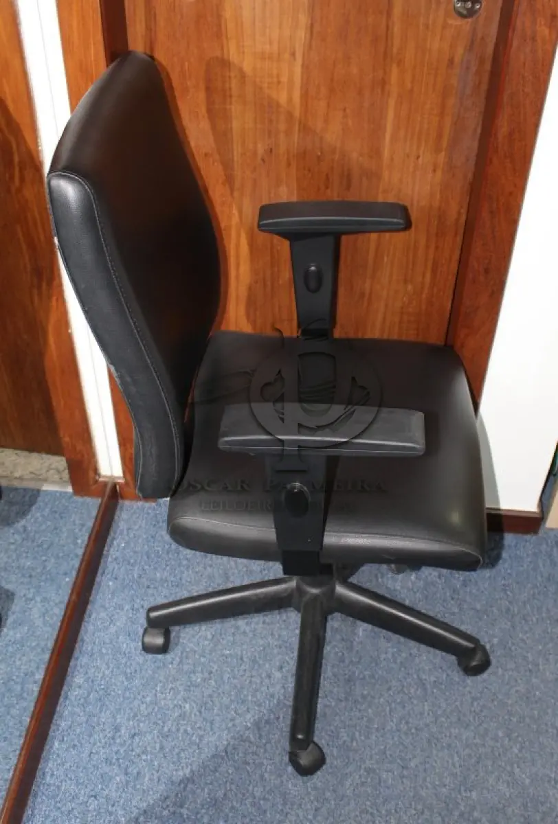 LOTE 0232 - MÓVEL DE ESCRITÓRIO