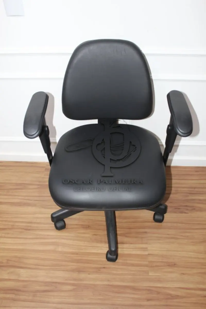 LOTE 0210 - MÓVEL DE ESCRITÓRIO