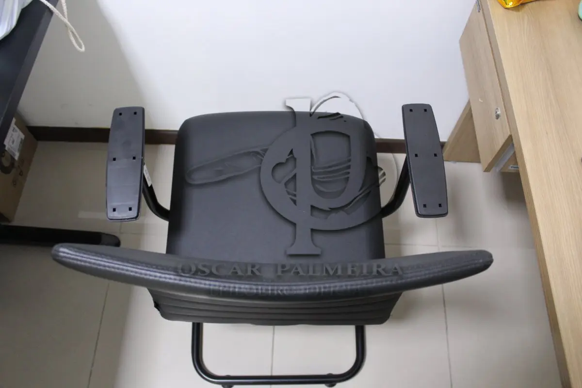 LOTE 0114 - MÓVEL DE ESCRITÓRIO