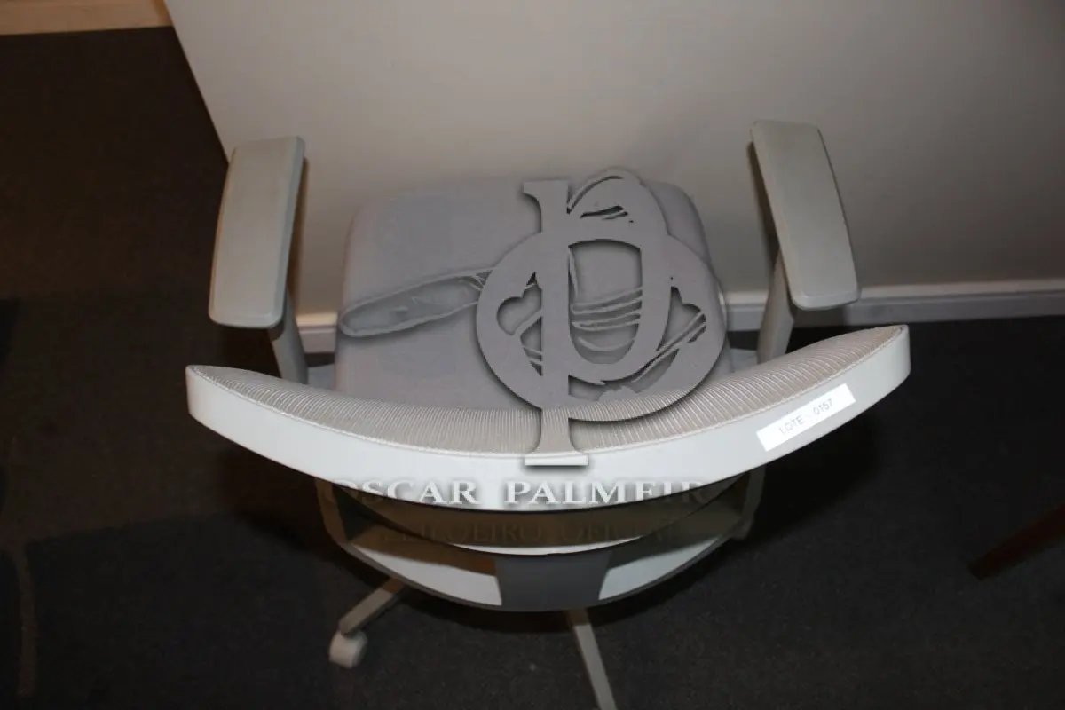 LOTE 0157 - MÓVEL DE ESCRITÓRIO