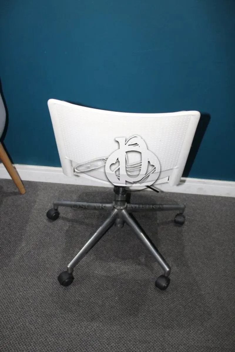 LOTE 0044 - MÓVEL DE ESCRITÓRIO