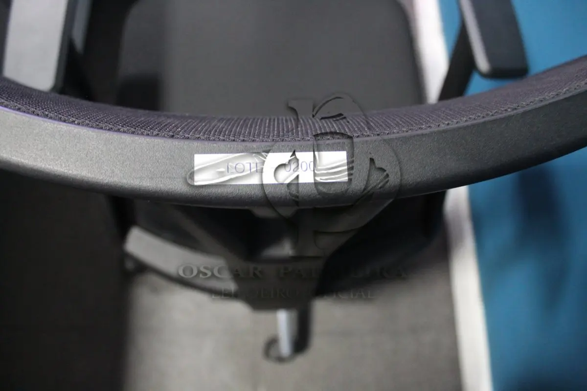 LOTE 0200 - MÓVEL DE ESCRITÓRIO