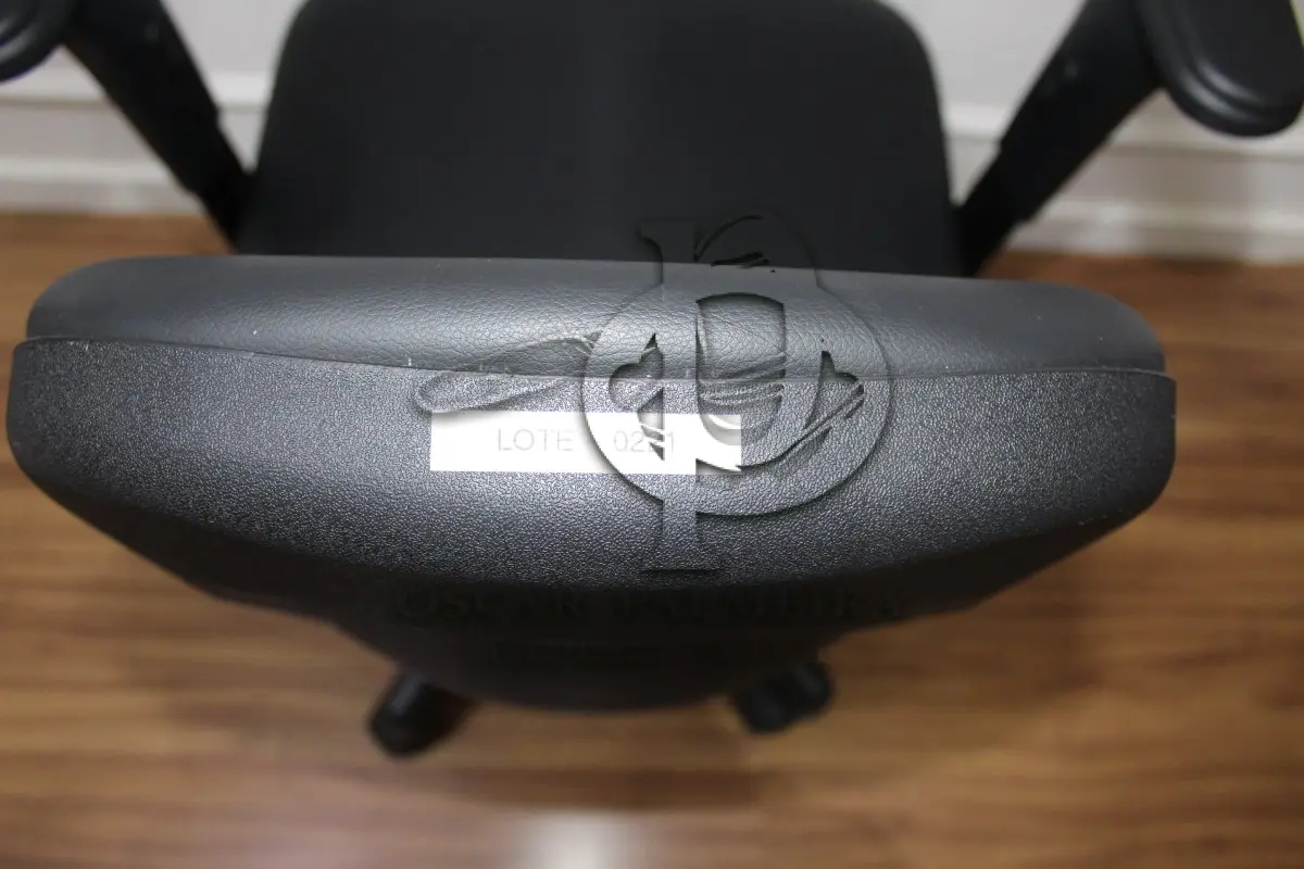 LOTE 0221 - MÓVEL DE ESCRITÓRIO