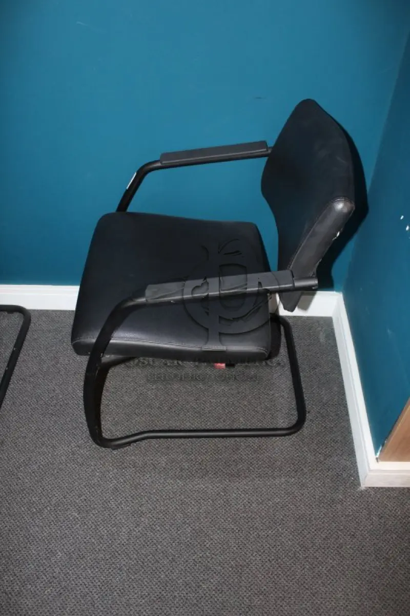 LOTE 0147 - MÓVEL DE ESCRITÓRIO