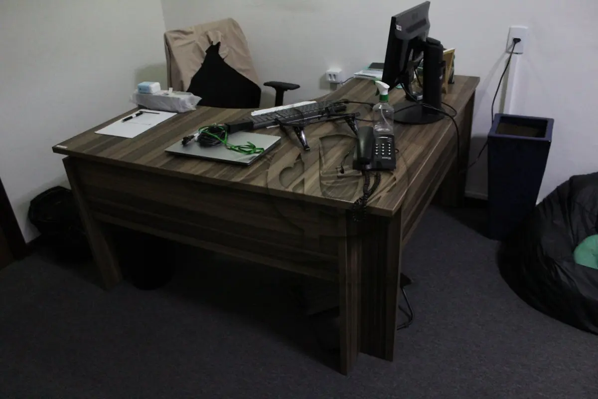 LOTE 0001 - MÓVEL DE ESCRITÓRIO