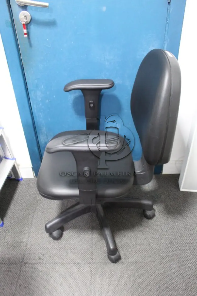 LOTE 0087 - MÓVEL DE ESCRITÓRIO