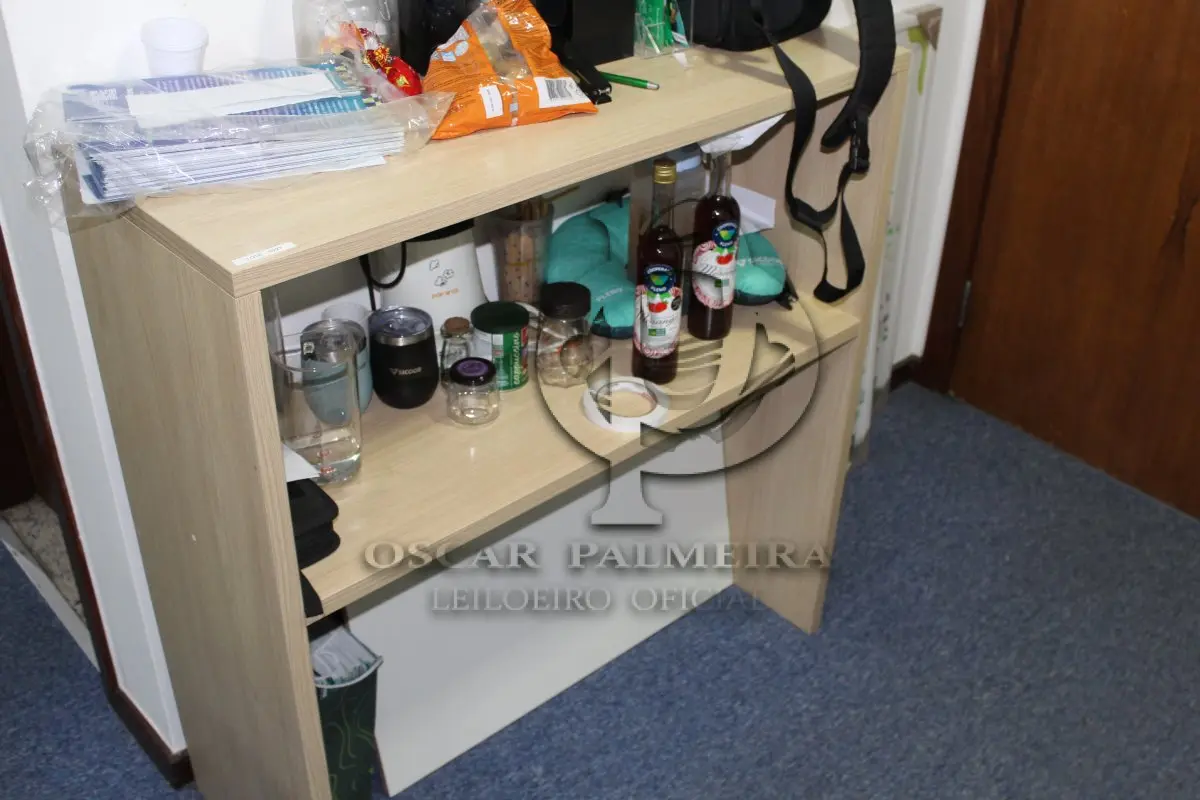 LOTE 0227 - MÓVEL DE ESCRITÓRIO