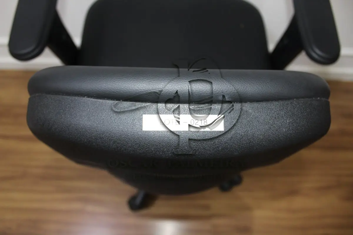 LOTE 0218 - MÓVEL DE ESCRITÓRIO