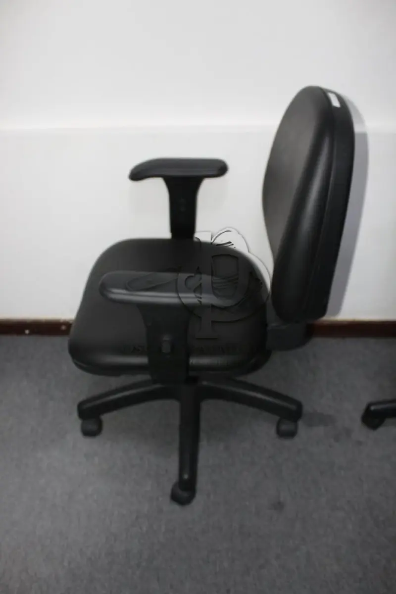 LOTE 0027 - MÓVEL DE ESCRITÓRIO