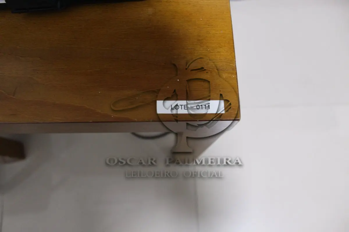 LOTE 0111 - MÓVEL DE ESCRITÓRIO