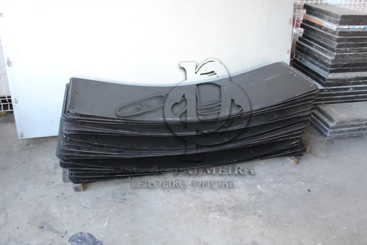 LOTE 001 - MATERIAL DIVERSO