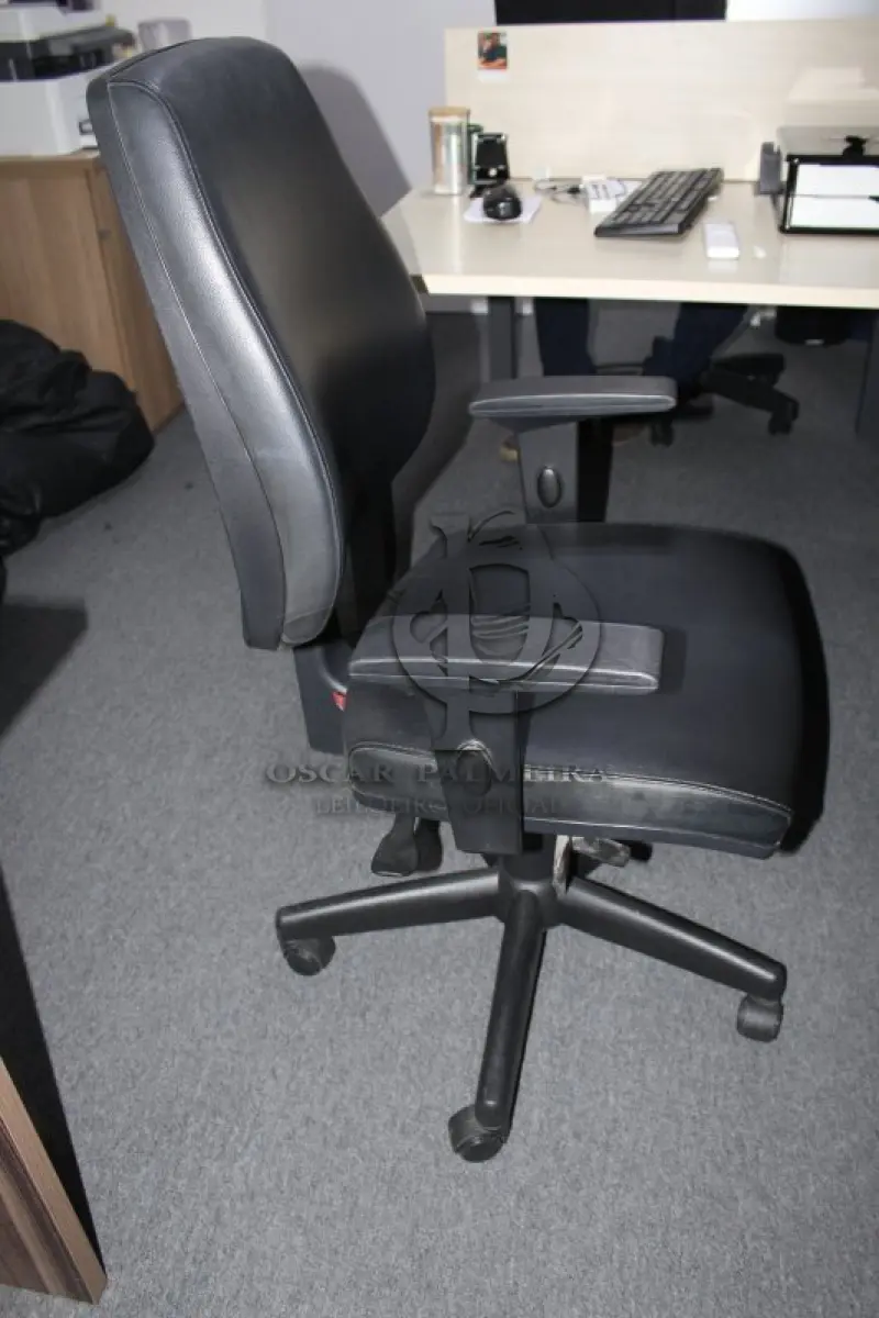 LOTE 0014 - MÓVEL DE ESCRITÓRIO