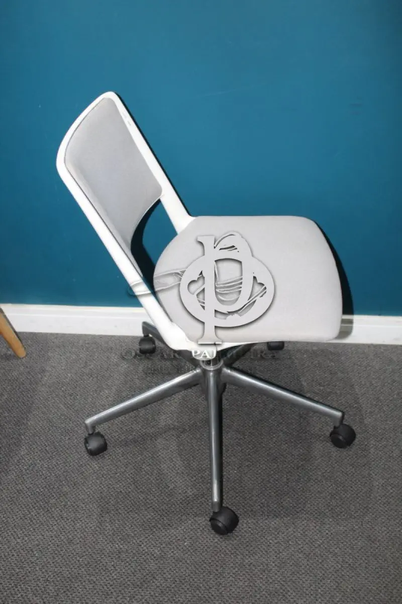 LOTE 0042 - MÓVEL DE ESCRITÓRIO