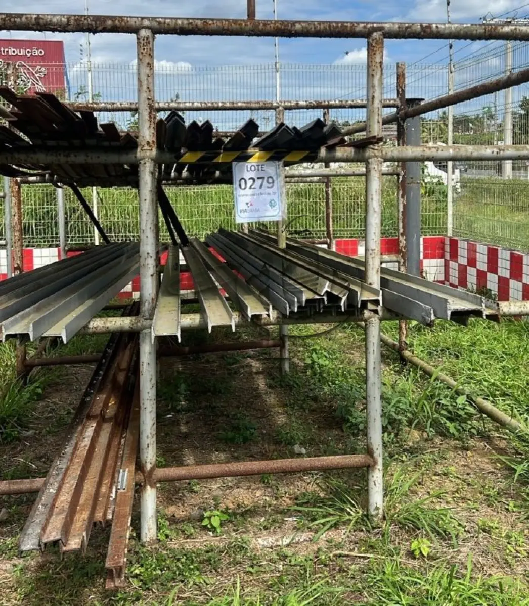 LOTE 279 - MATERIAL DIVERSO