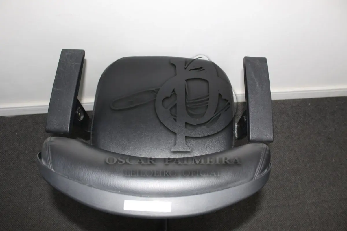 LOTE 0069 - MÓVEL DE ESCRITÓRIO