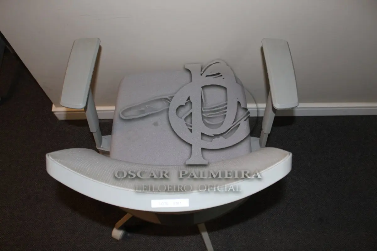 LOTE 0161 - MÓVEL DE ESCRITÓRIO