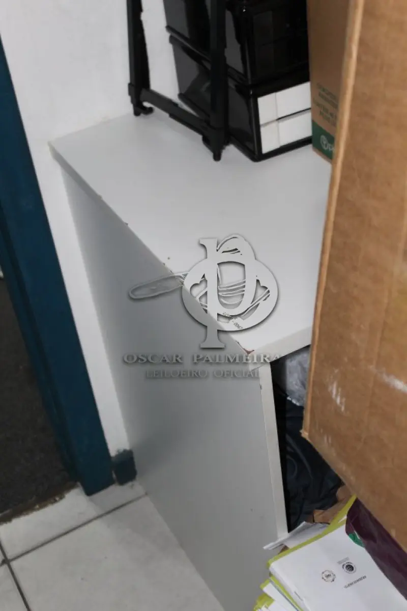 LOTE 0047 - MÓVEL DE ESCRITÓRIO