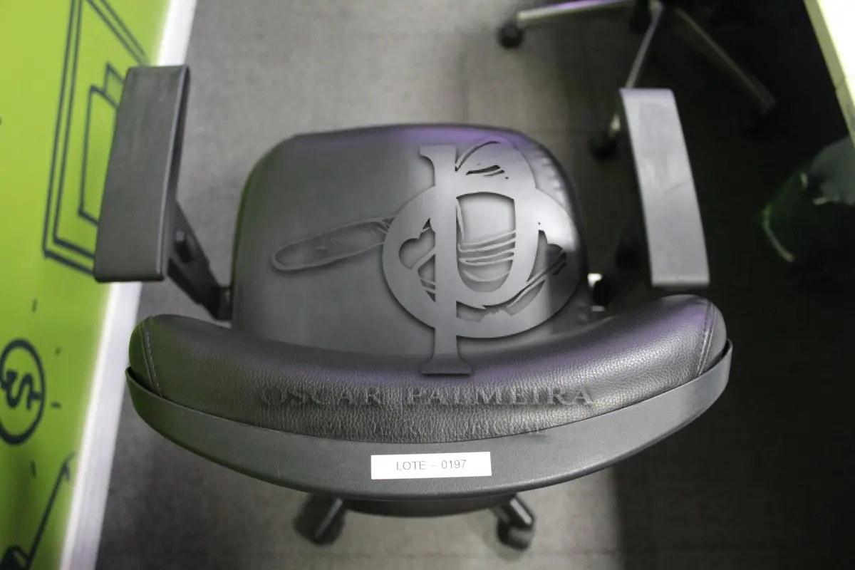 LOTE 0197 - MÓVEL DE ESCRITÓRIO