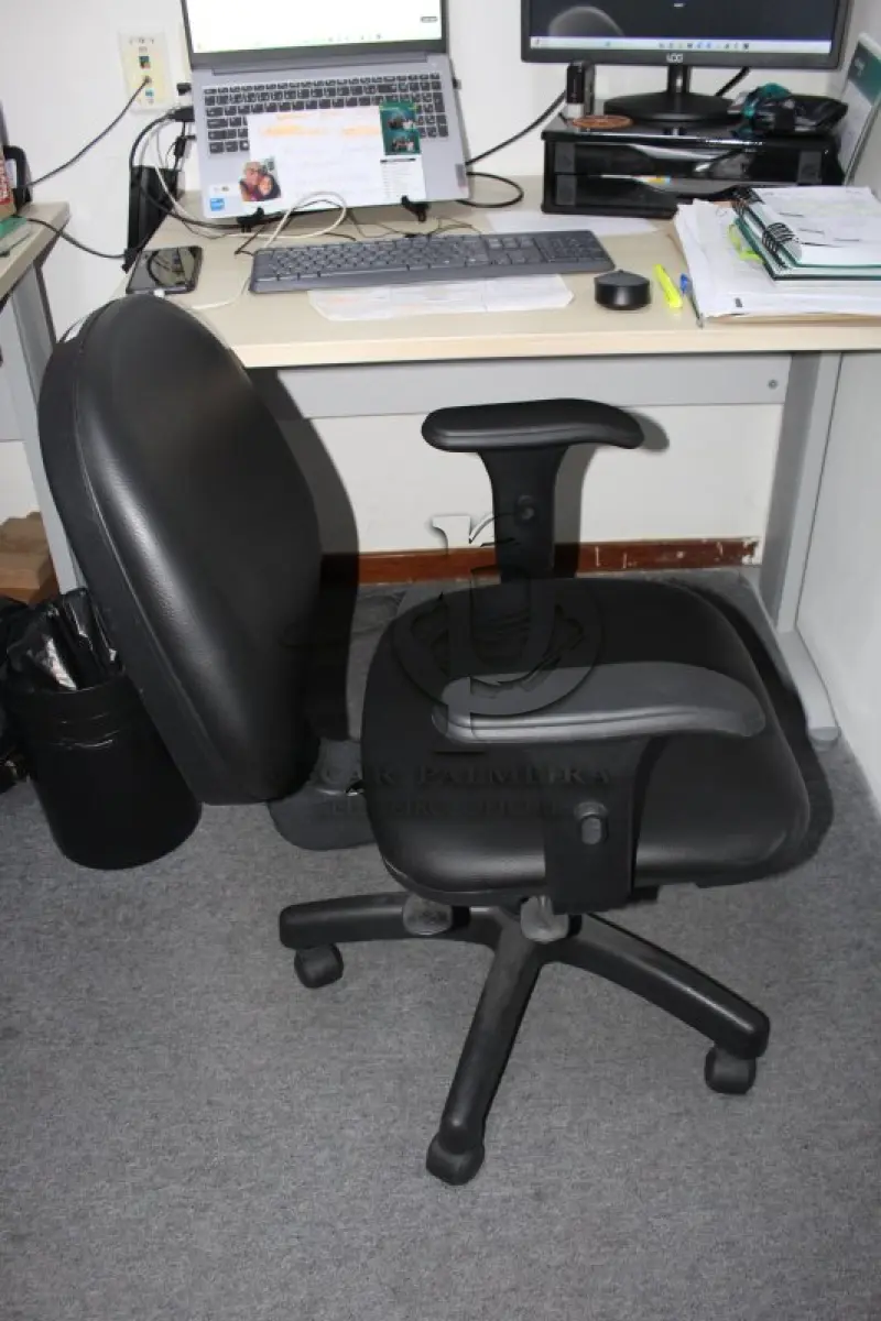 LOTE 0022 - MÓVEL DE ESCRITÓRIO