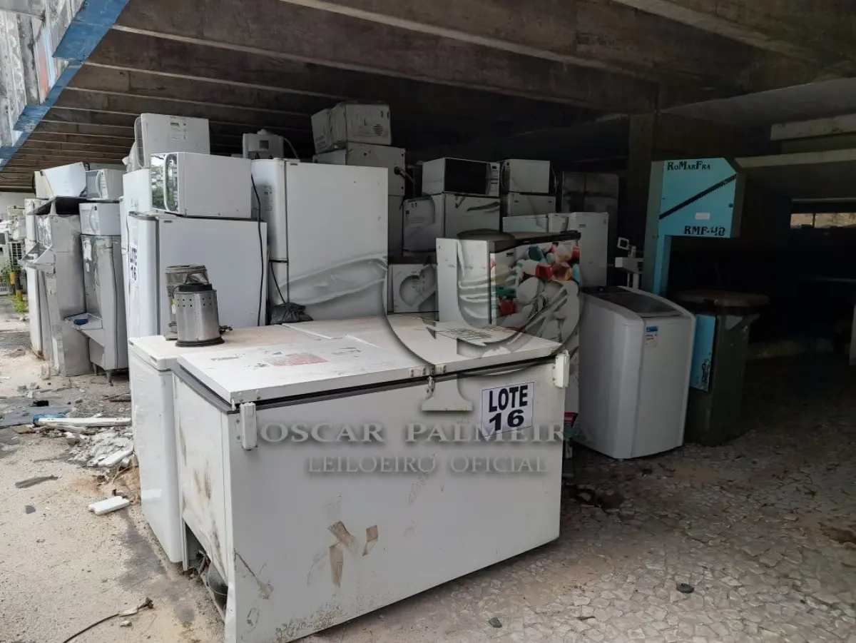 LOTE 016 - DIVERSOS BENS MÓVEIS COMPOSTO