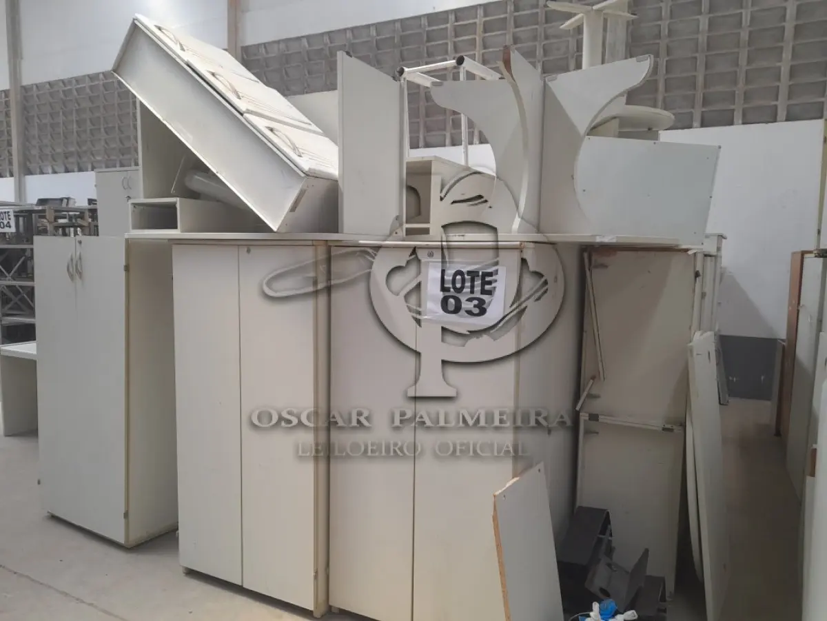 LOTE 002 - DIVERSOS BENS MÓVEIS COMPOSTO