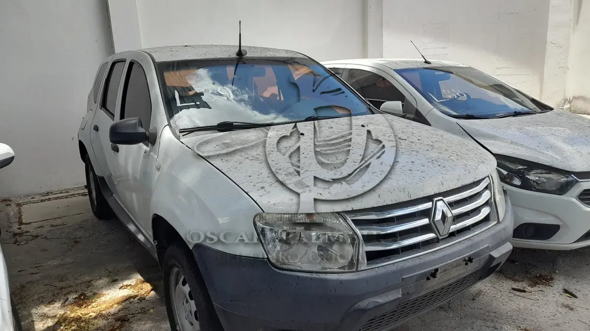 LOTE 039 - VEÍCULO: RENAULT/DUSTER 16 4X2 (MOTOR SOLTO E INCOMPLETO), ANO/MOD 2014/2015