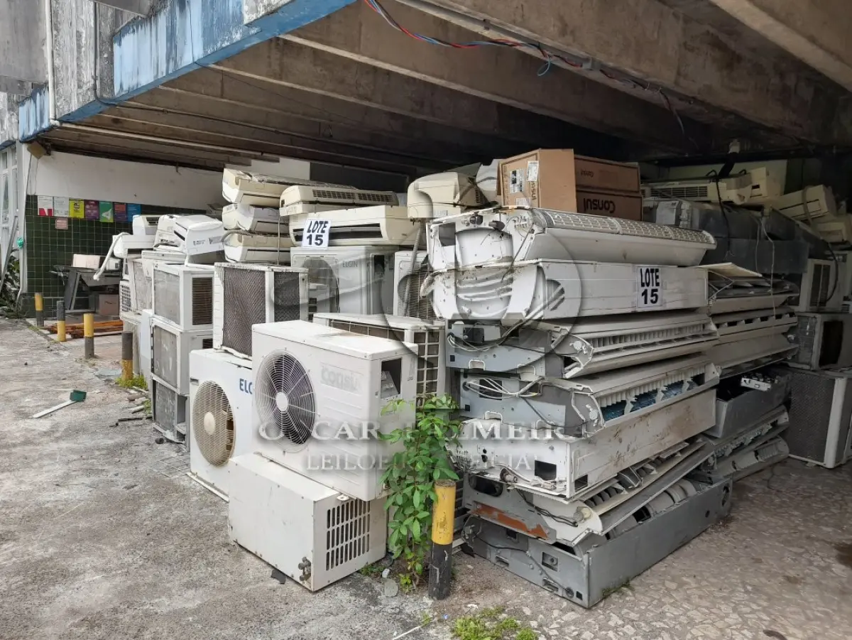 LOTE 015 - DIVERSOS BENS MÓVEIS COMPOSTO