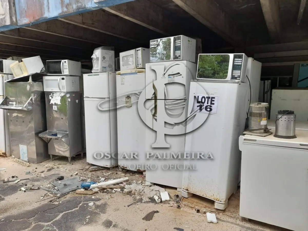 LOTE 016 - DIVERSOS BENS MÓVEIS COMPOSTO