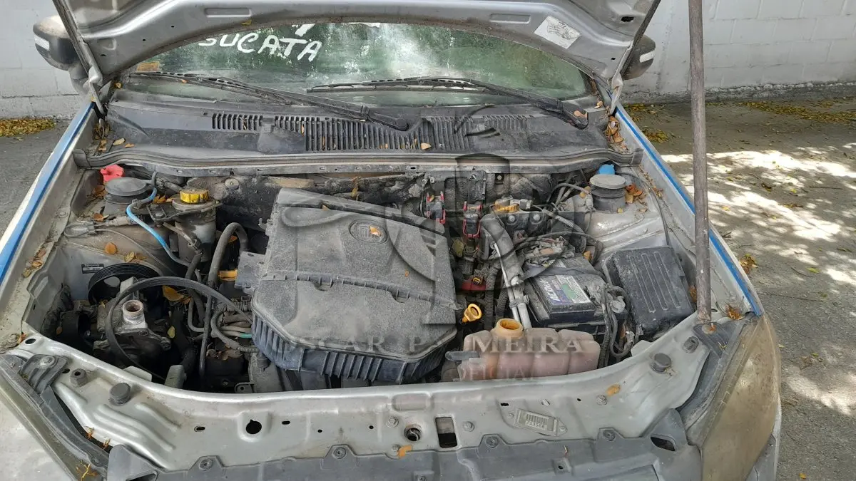 LOTE 002 - SUCATA DE CARROCERIA DE MIDLUM 220.14  / SUCATA DE WEEKEND ADVENTURE