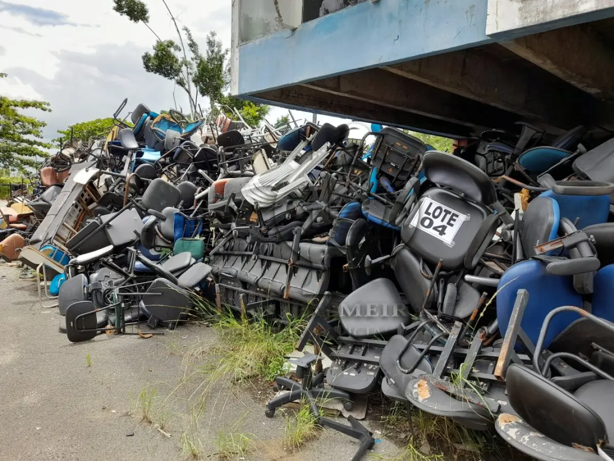 LOTE 004 - DIVERSOS BENS MÓVEIS COMPOSTO