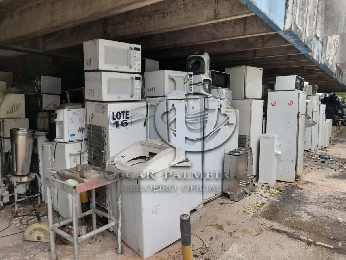 LOTE 016 - DIVERSOS BENS MÓVEIS COMPOSTO